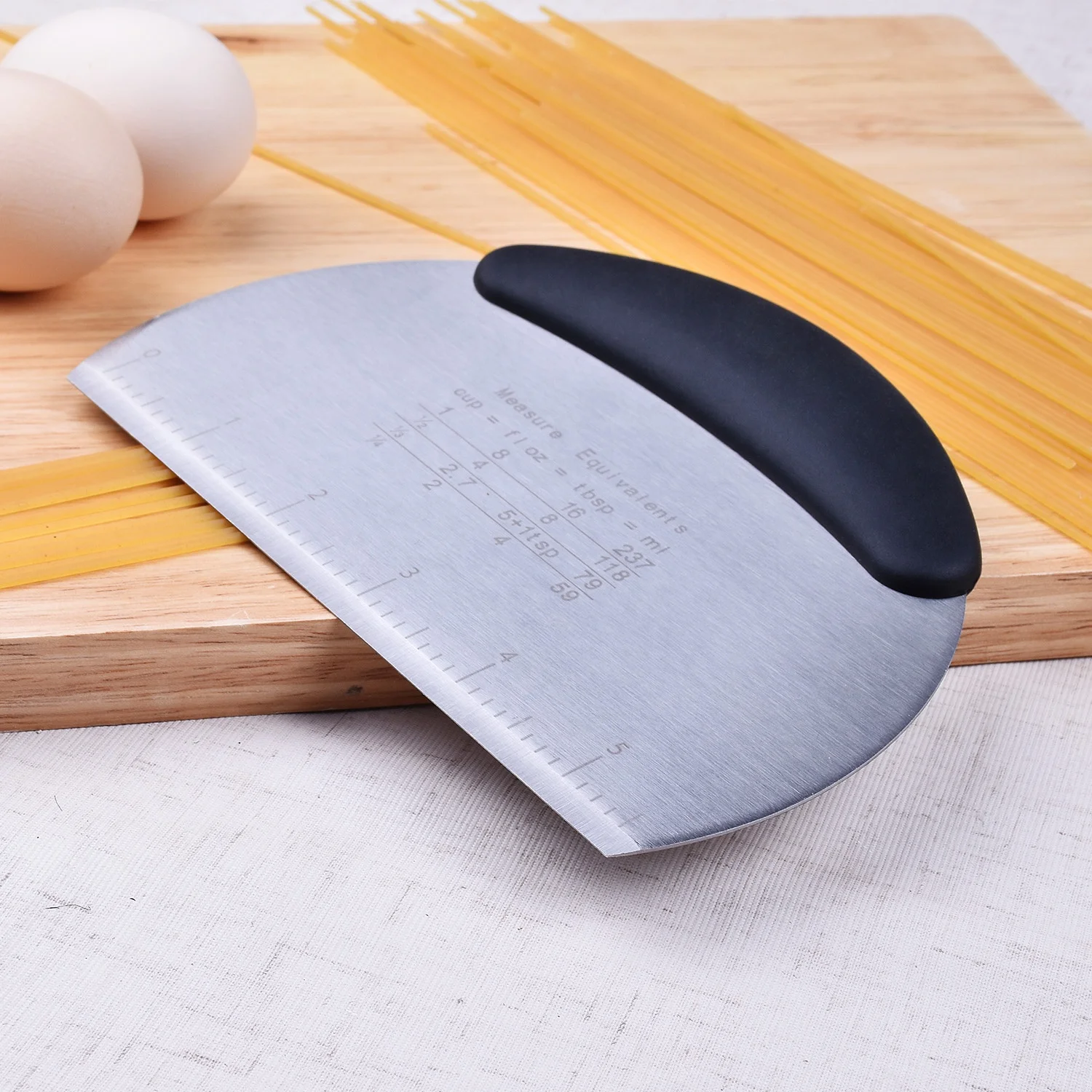 Kitchen Gadget Dough Cutter PP Handle With Scale Baking Tools Pastry Cutter