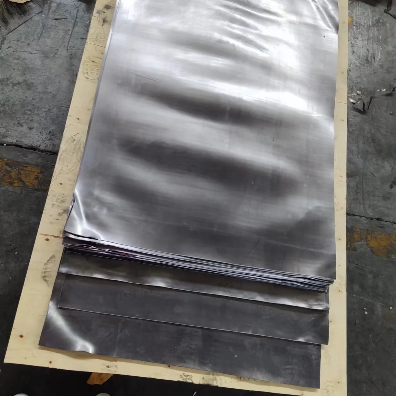 Lead plate for pet outpatient protective X-ray CT room