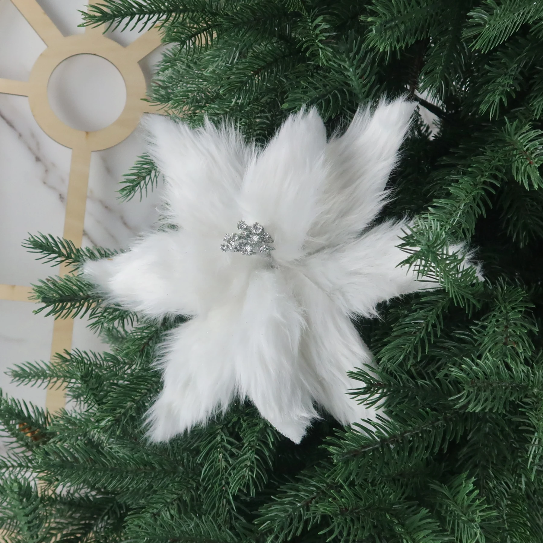 High Quality Navidad Soft Fluffy Flower Artificial Velvet Poinsettia Flower Glitter Poinsettia White Christmas Flower Xmas Tree