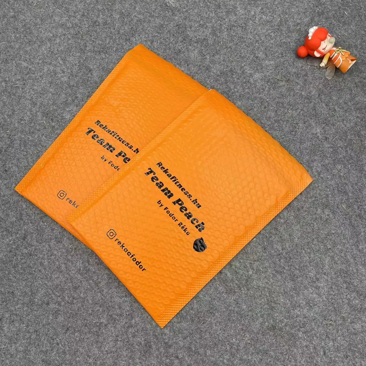 New Arrival Orange Custom Logo Printed Eco Friendly Cute Bubble Mailers Padded Envelopes Shipping Mailers