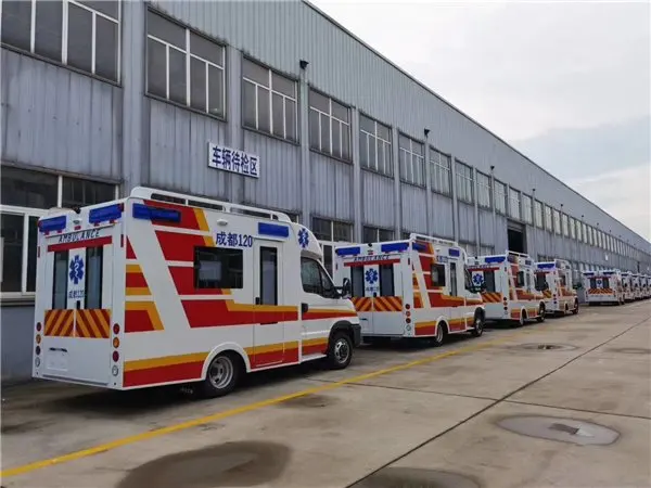 High Roof Model Car Ambulance 6 people rated Rescue Ambulance Emergency Vehicles