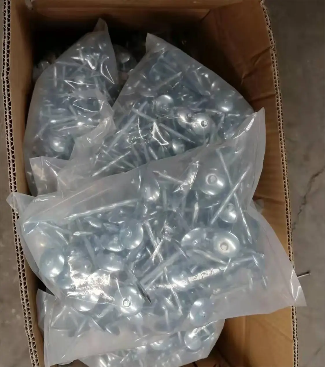 Factory price stone coated roofing nails galvanized corrugated nails with rubber gasket