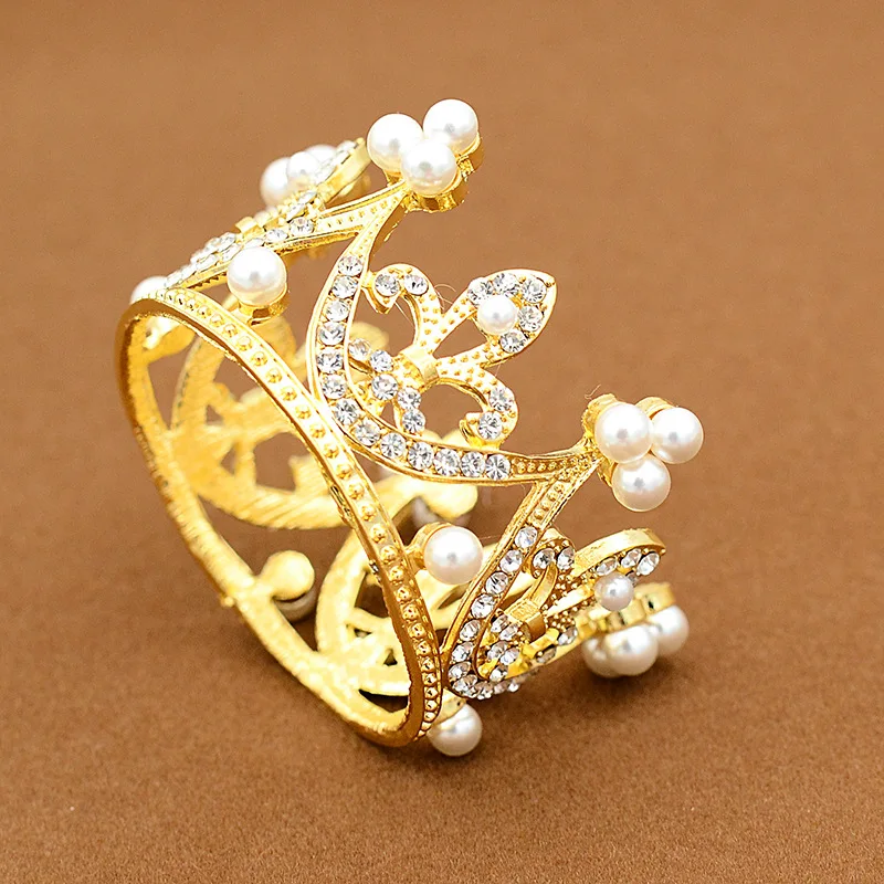 Decorative pearl party tiaras full round crowns birthday cake small mini plastic metal crown tiara