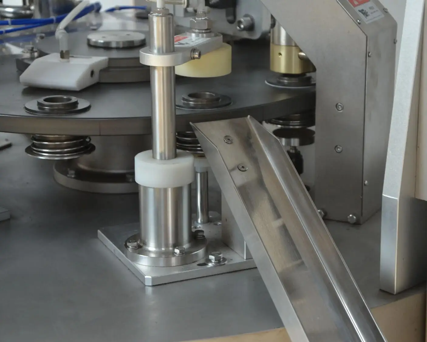 FILLING AUTO BRAND Coffee Capsule Or Coffee Pod Automatic Linear Single-head Coffee Capsule Filling And Sealing Machine