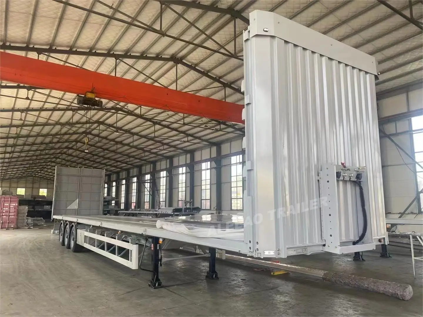 bulk cargo carrier van type semi trailer 40ft 45ft curtain side truck trailers for Russia market