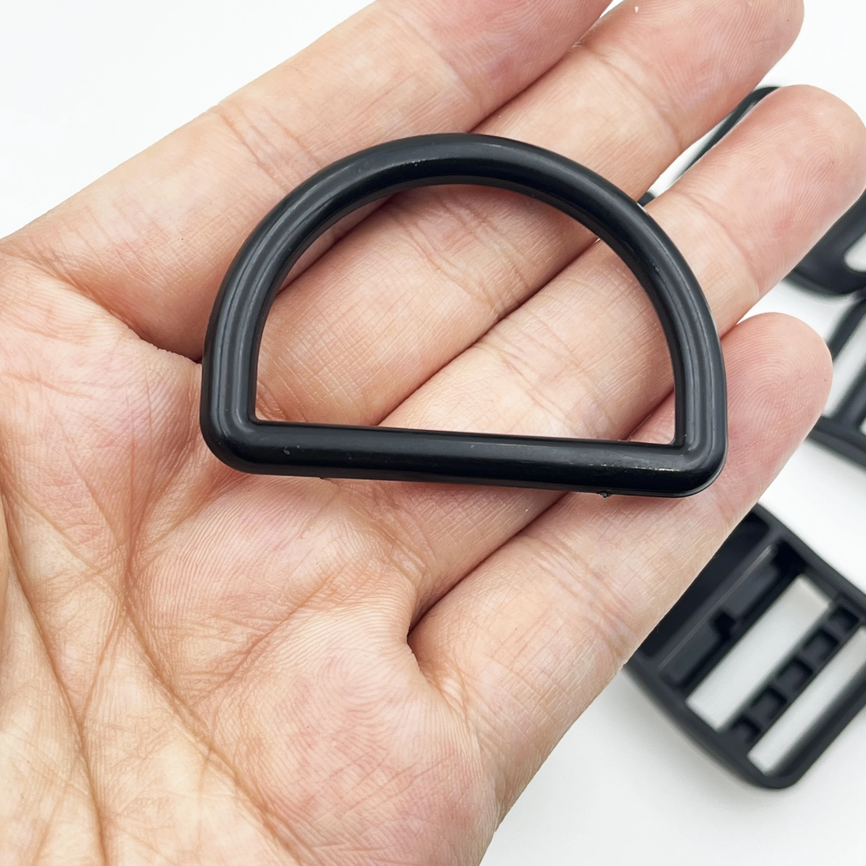 Hot Sell Swivel Clip D Ring Loop D Rings Plastic Ladder Lock  Accessories for Webbing Strap Clasp Backpack Belt Bag Accessory