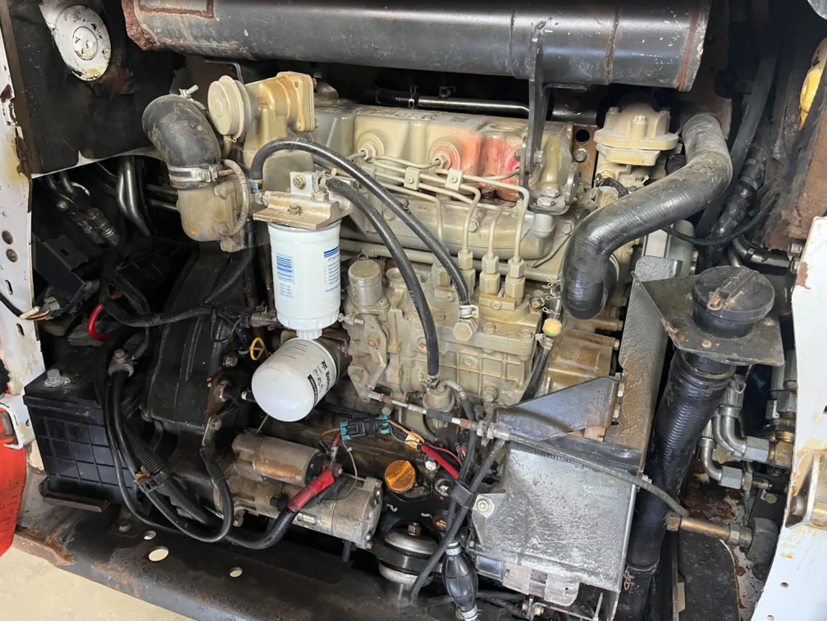 Second hand Bobcat compact skid steer loader classic model S300 S330 ready to ship