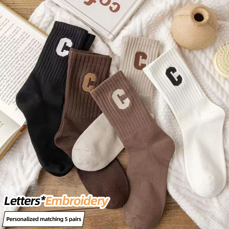 Custom Logo High Quality Winter Crew Jacquard New Letter Cute Breathable Athletic Socks Women Striped Sports Socks