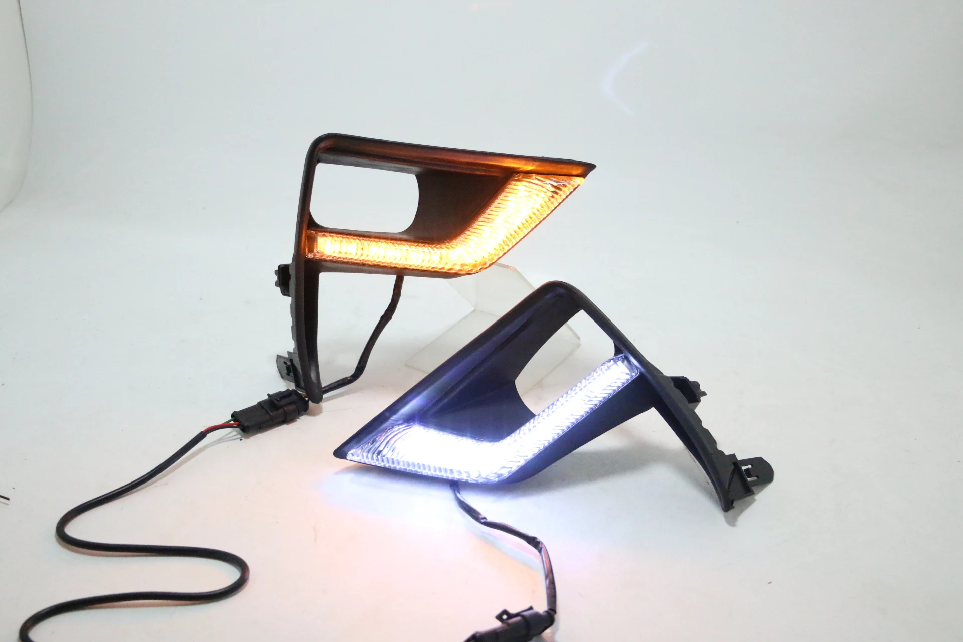 Led daytime running light DRL fog lamp car light auto parts For Toyota prado 18-20