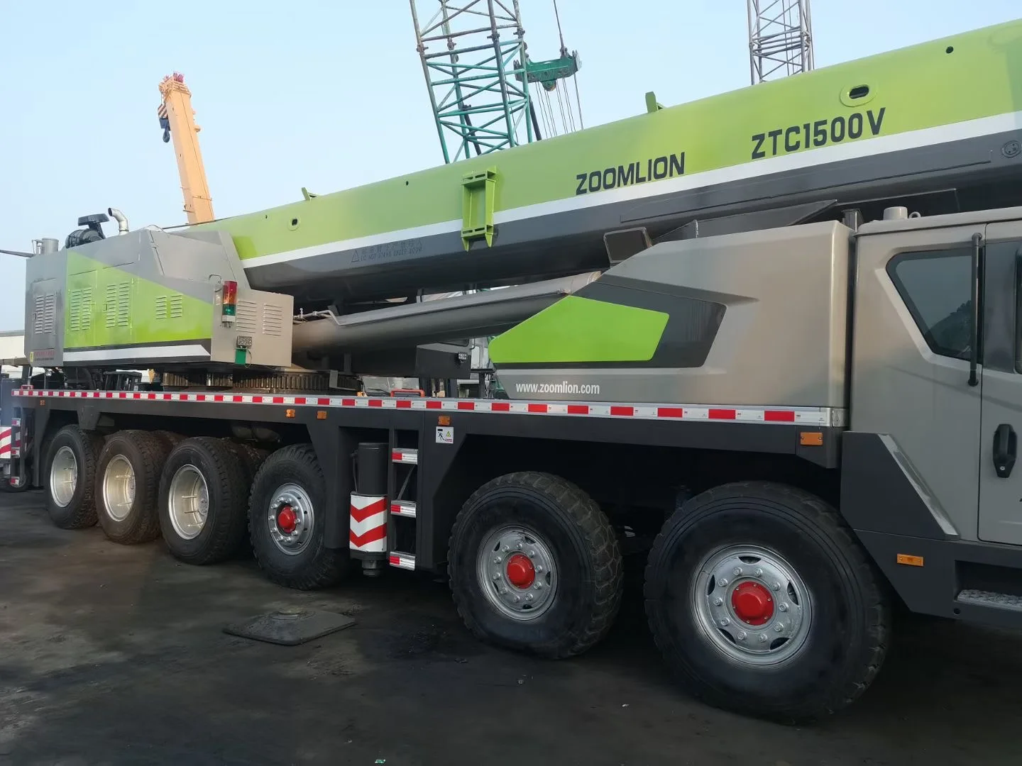 used original Zoomlion ZTC1500V truck crane maximum loading 150 ton