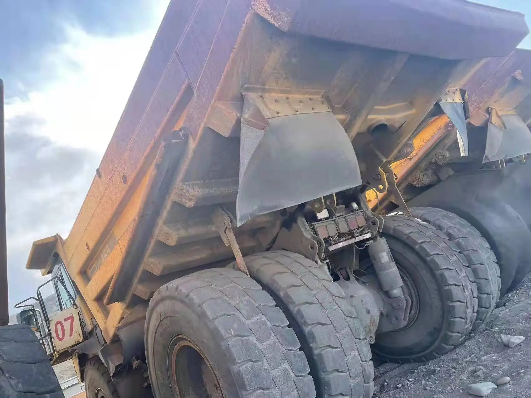 Original Imported used dump truck Komatsu HD465-7 55 ton Japan second hand dump truck in good condition