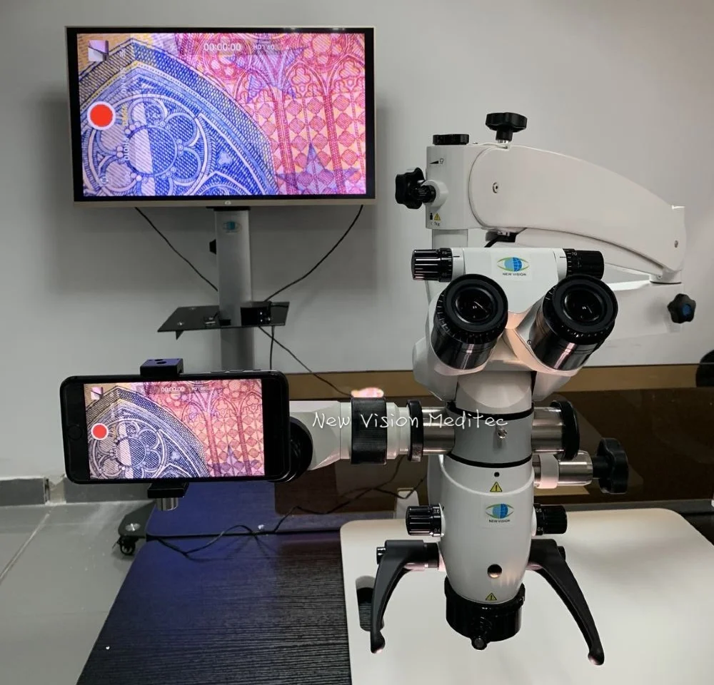8K Smartphone Video Adapter for Surgical Microscopes and Slit Lamps