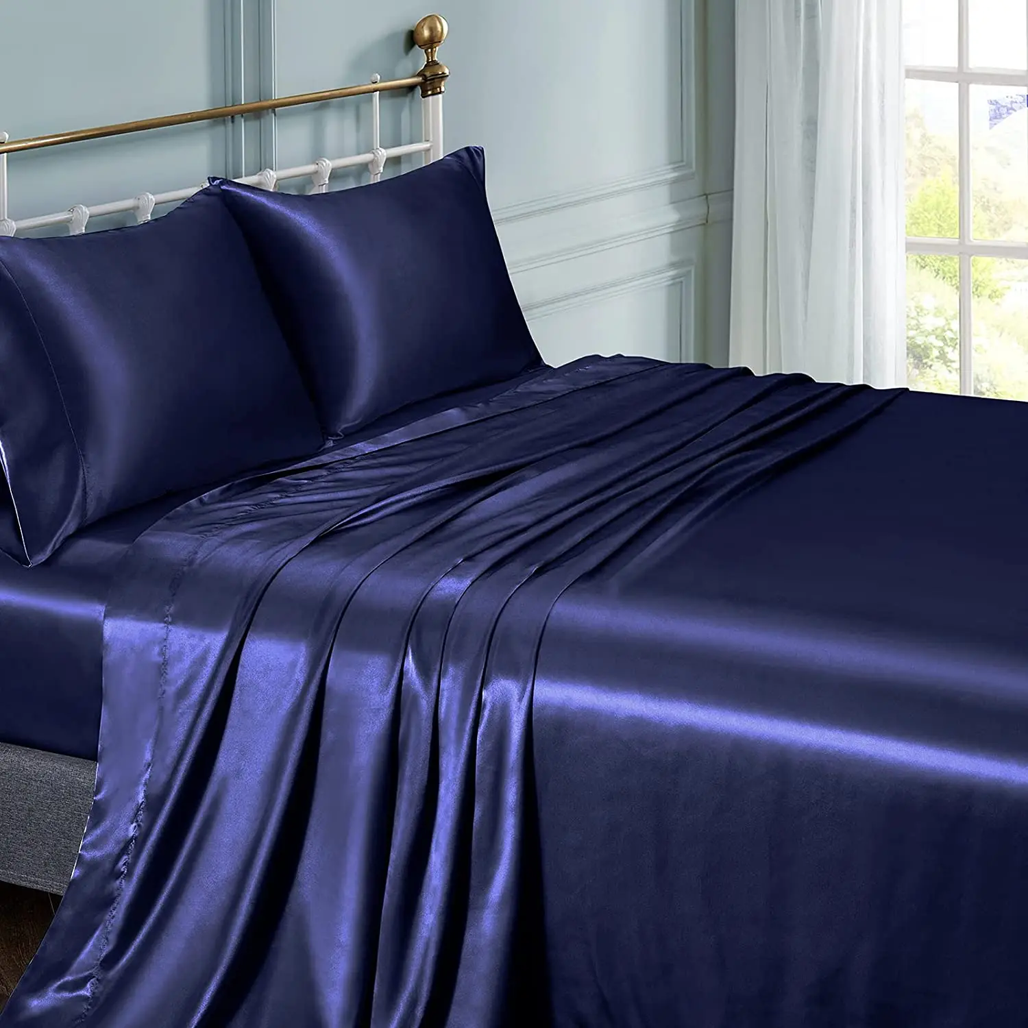 Super Soft Satin Sheets 4-Pieces Luxury Silky Bed Sheets - Extra Soft 1800 Microfiber Sheet Set, Wrinkle, Fade, Stain Resistant