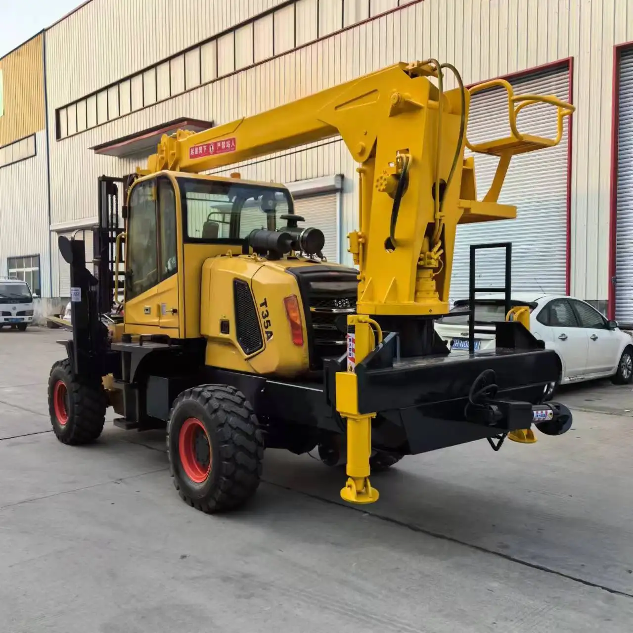 Factory Direct Sales High-Quality Off-Road Forklift 3.5-Ton for Engineering Factories