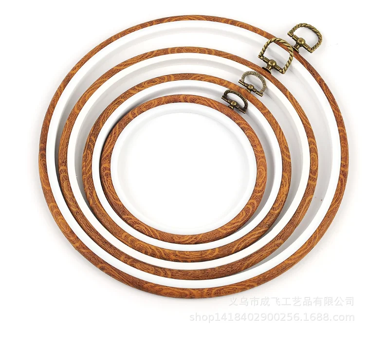 Charmkey Wholesale 4 Inch Bamboo Embroidery Hoops Round Wooden Circle Cross Stitch Hoop for Art Craft