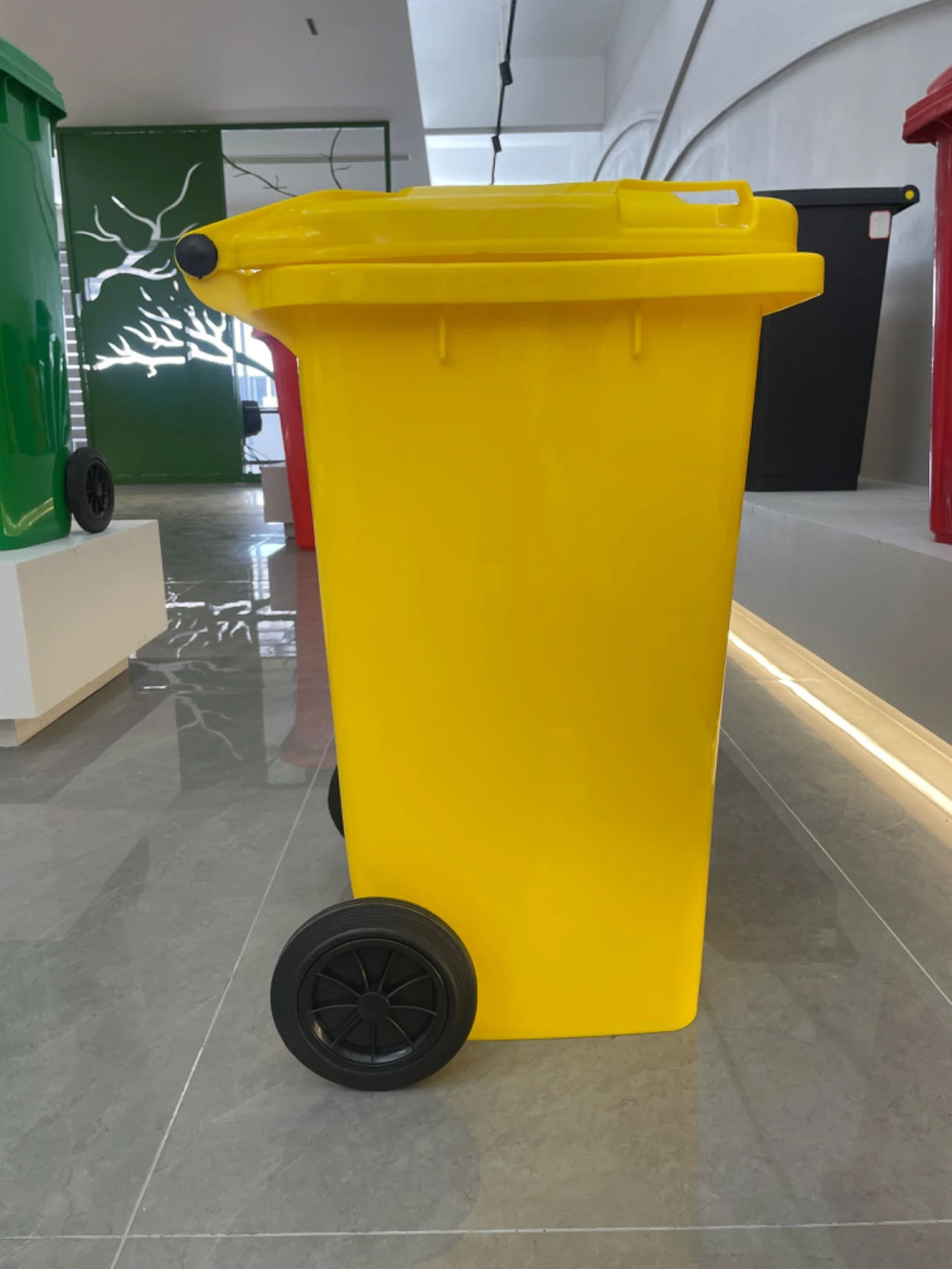 Прочный контейнер для мусора из полиэтилена HDPE 240 среднего размера 100 л желтый