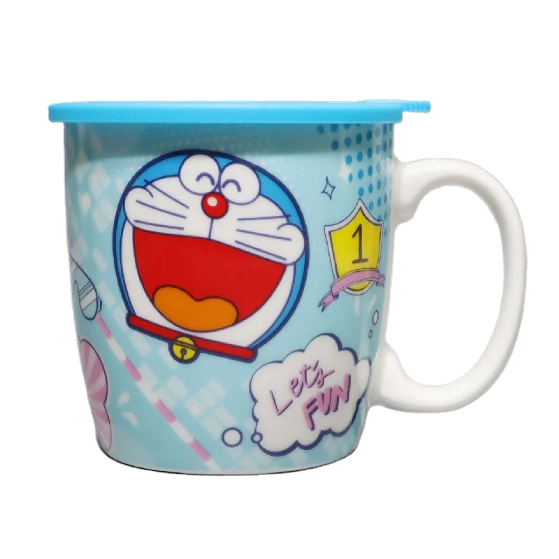 Милые керамические чашки Doraemon на заказ с пластиковой крышкой, белые милые кофейные кружки, керамические чашки для чая и напитков