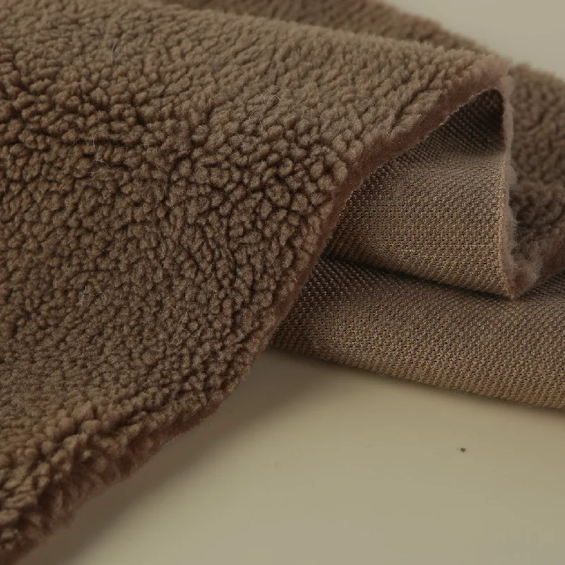 Изготовленная на заказ мягкая ткань из плюшевого меха boucle sherpa 100 полиэфирная флисовая вьющиеся меховые ткани для игрушек или пальто