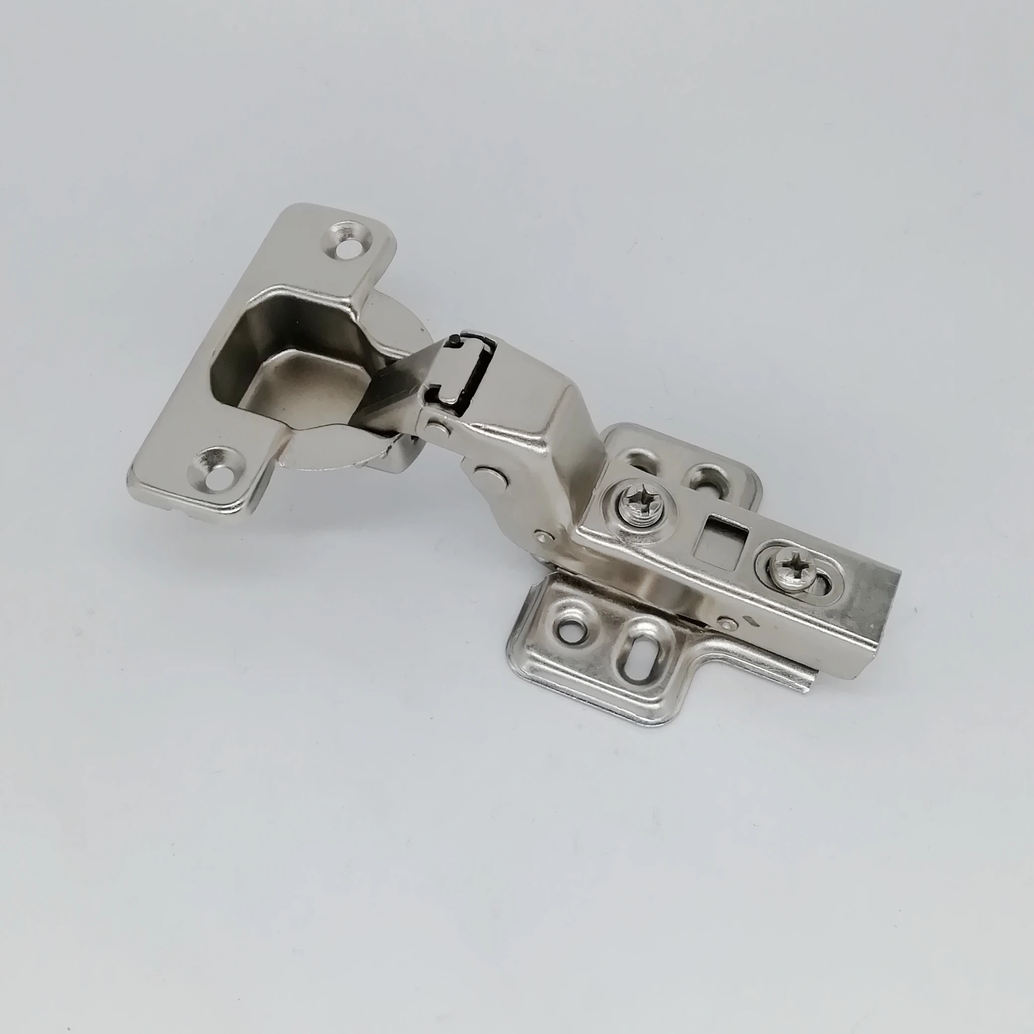 China Kitchen Cabinet Door 35mm Cup Clip on 105 Open Degree Soft Close Cabinet Hinge