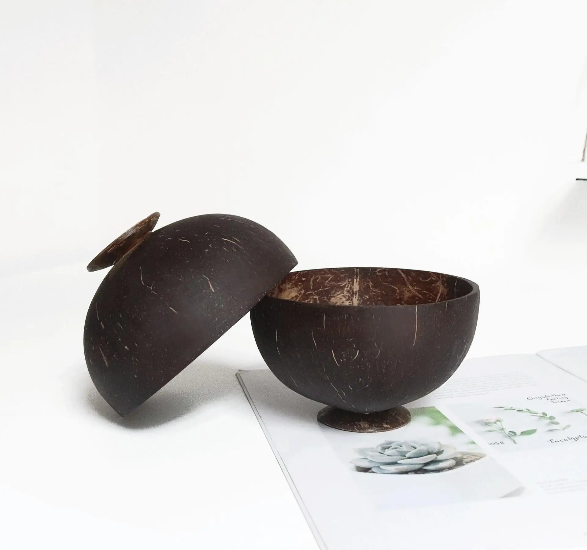 
Free LOGO Wholesale Natural Lacquered Handmade Craft Smoothie Bowls Spoon Set Logo Organic Coconut Shell Salad Bowl 