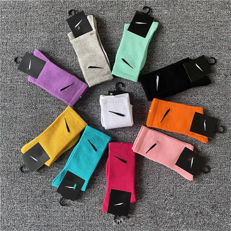 high quality low MOQ custom fashion socks logo custom sports crew ankle men socks football socks