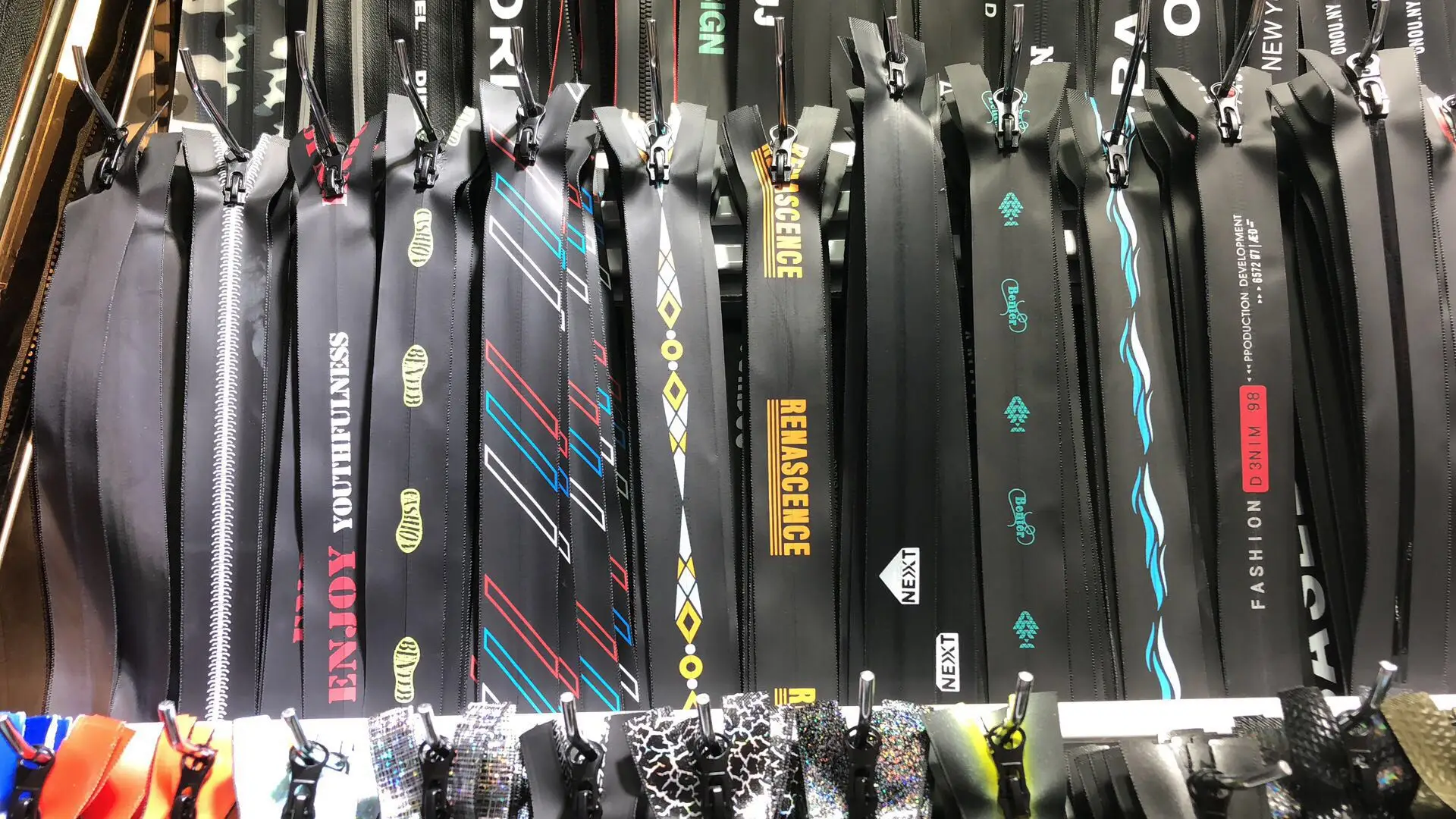 Waterproof zippers Sports wear Black zipper 70cm~150cm open end black tape zippers