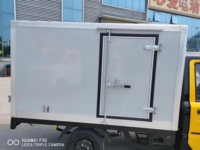 Environmentally friendly EEC certified truck with box-type long-distance transportation minivan