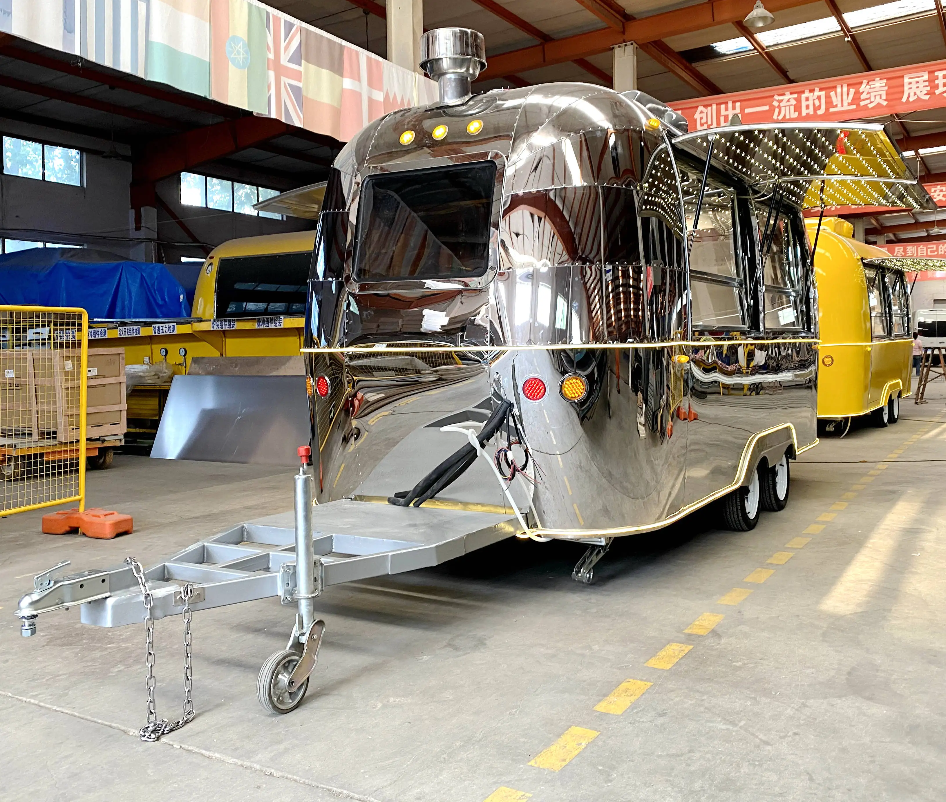 2024 Freezer Food Trailer Juice Bar Kiosk Bar Food Truck Cart Ice Cream Trailer for Sale India Customized Mobile Rcustomizedn/a