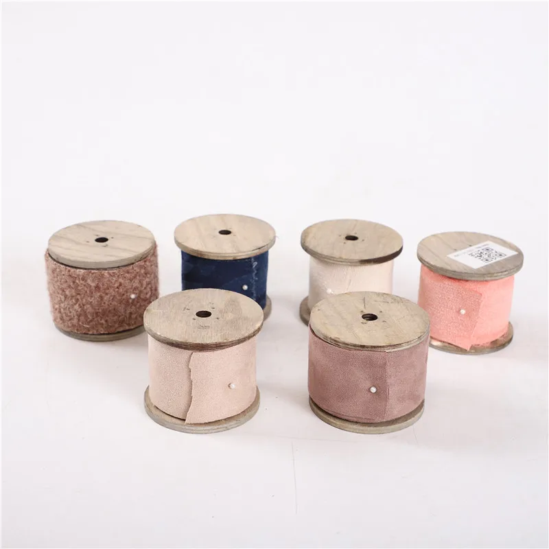 Wooden spool ribbon home decoration
