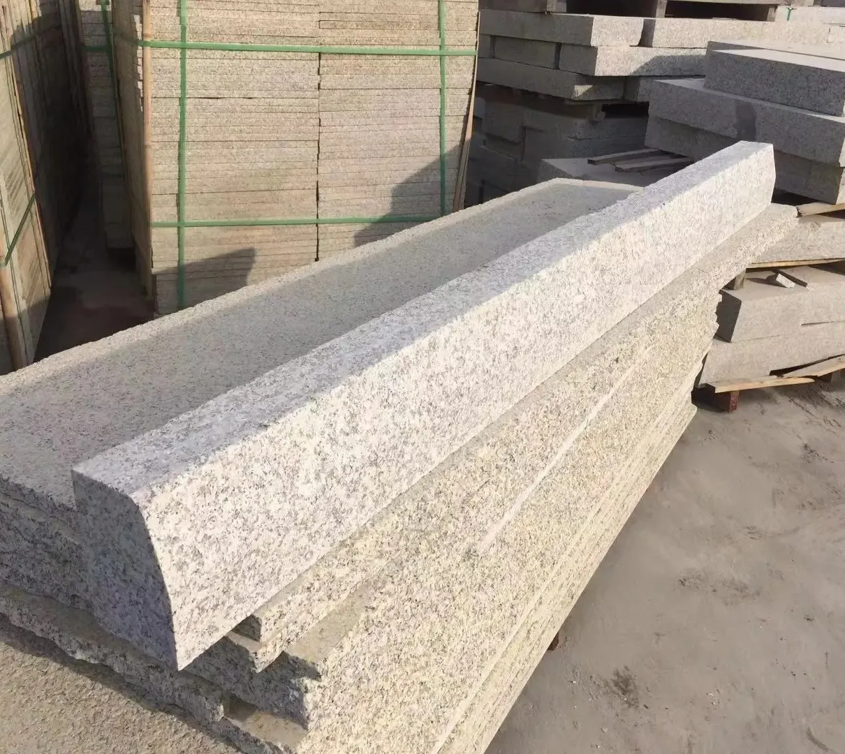 Chinese Natural Granite Stone Kerbstones for Garden Road Pavers