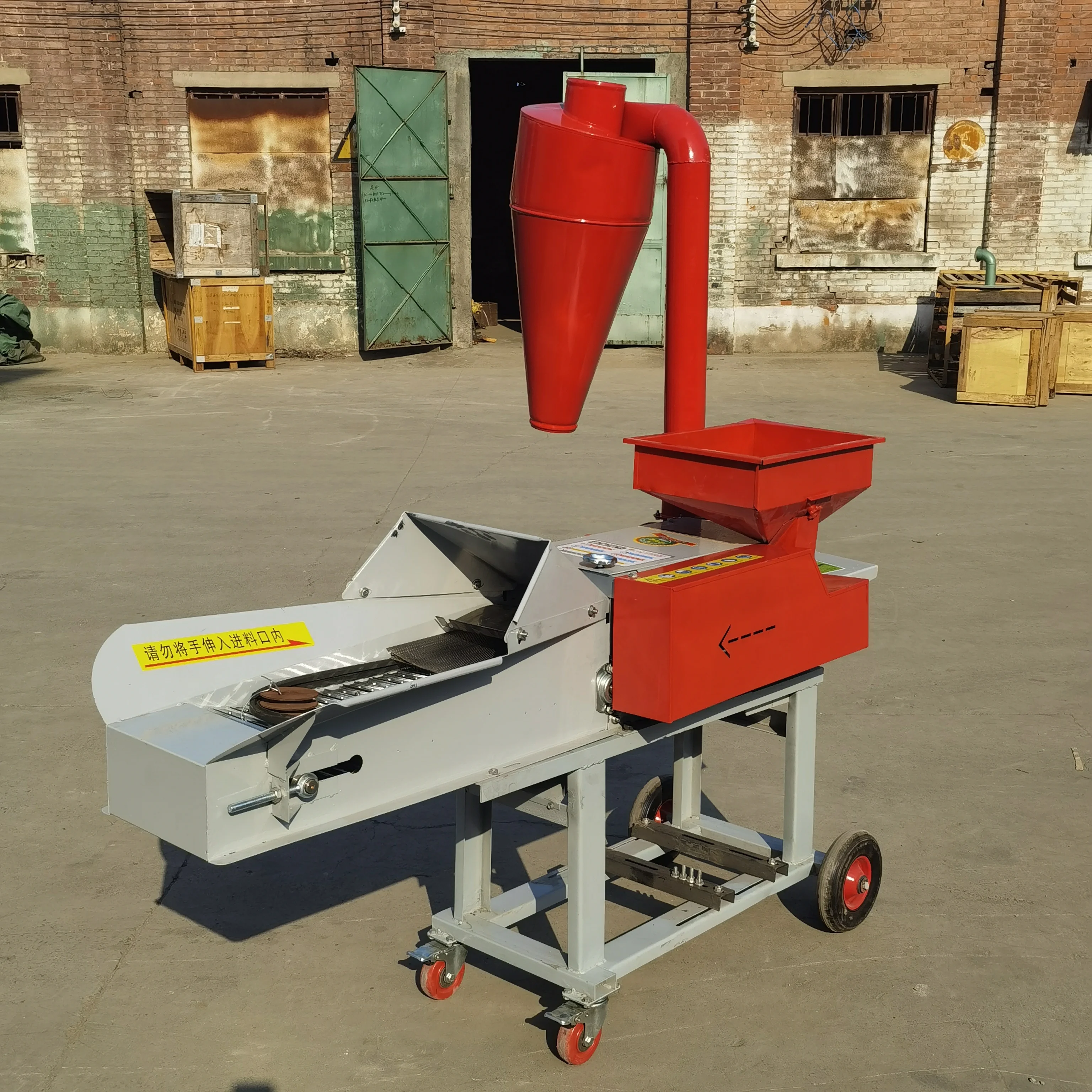 9ZRF-1 Grass Cutting  Chaff Cutter Corn Stalk Crusher Dry Wet Grass Crushing Machine with Conveyer for Animal Feed Machinery