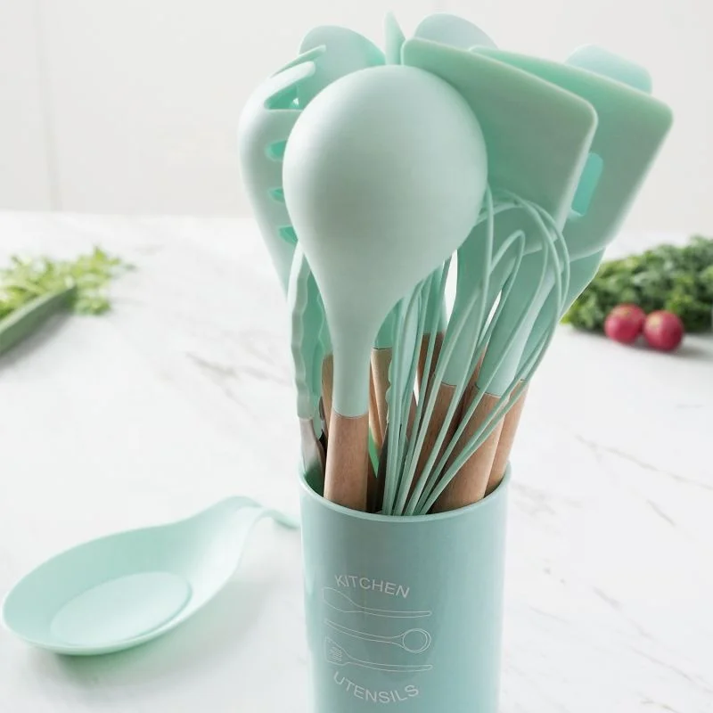 silicone kitchenware set of cooking dishes, spatula, soup spoon, non-stick pan, special kitchen supplies for household use