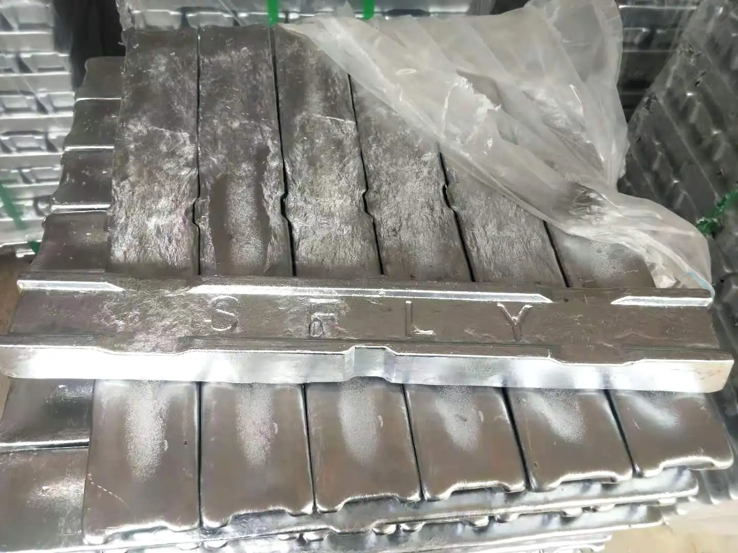 High purity aluminum alloy ingot aluminum alloy ingot adc12