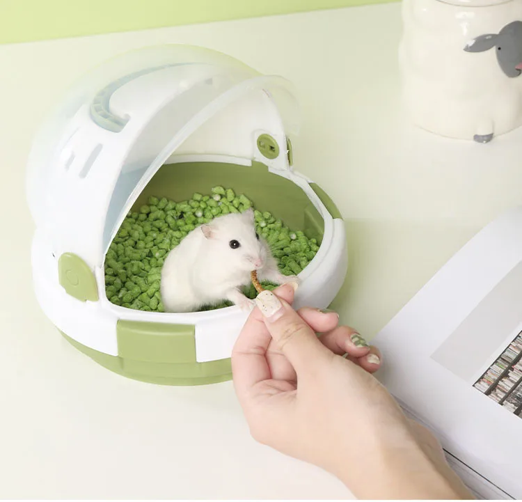 Small Pet Kennel Portable Lock Design With 60ml Water Bottle Comfortable Ventilation Outdoor Cage For Bear Hamster