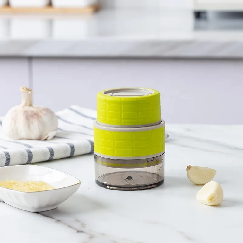 Easy Used Kitchen Accessories Hand Press Type Eco-friendly Plastic Garlic Press