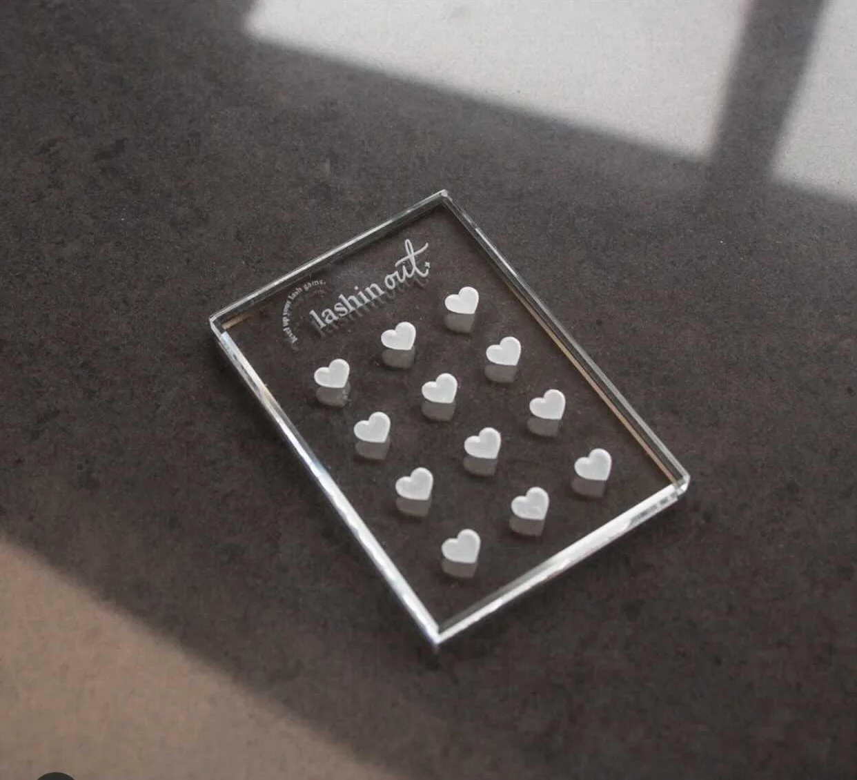 Держатель клея для ресниц/держатель клея для наращивания ресниц/держатель клея в форме сердца