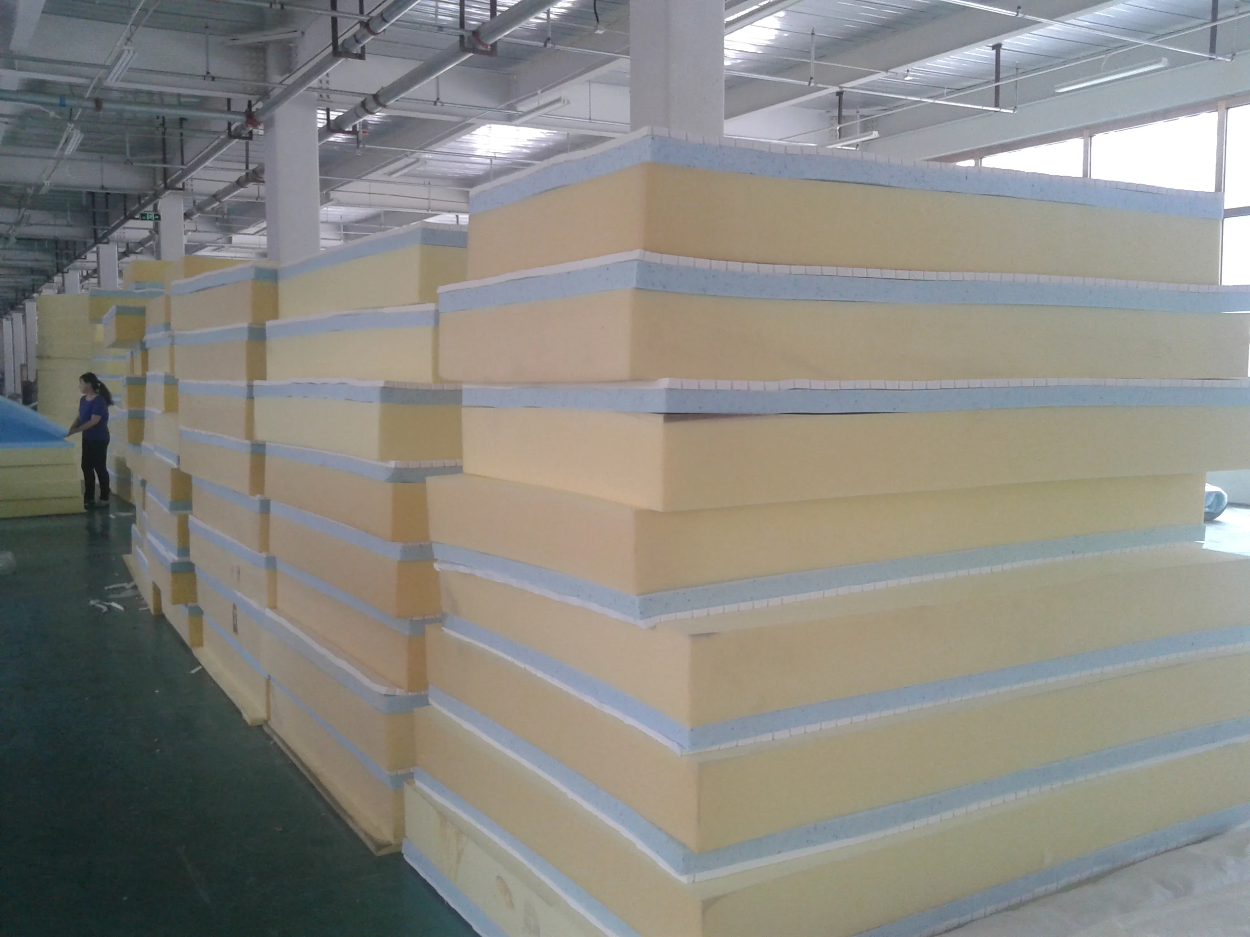 Cool sleeping visco gel memory foam adjustable foam mattress vacuum roll in a box