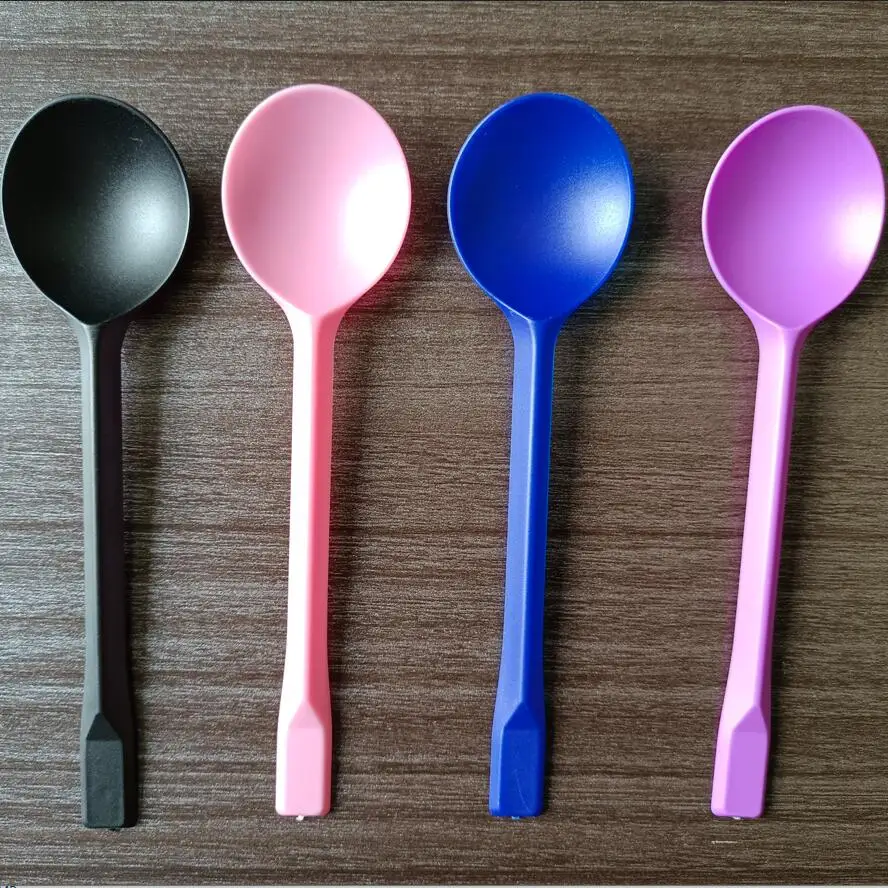 Low Price  factory  directly supply  15cm 4.2g Disposable Multi-Color  Plastic HD Dessert Yogurt Spoon