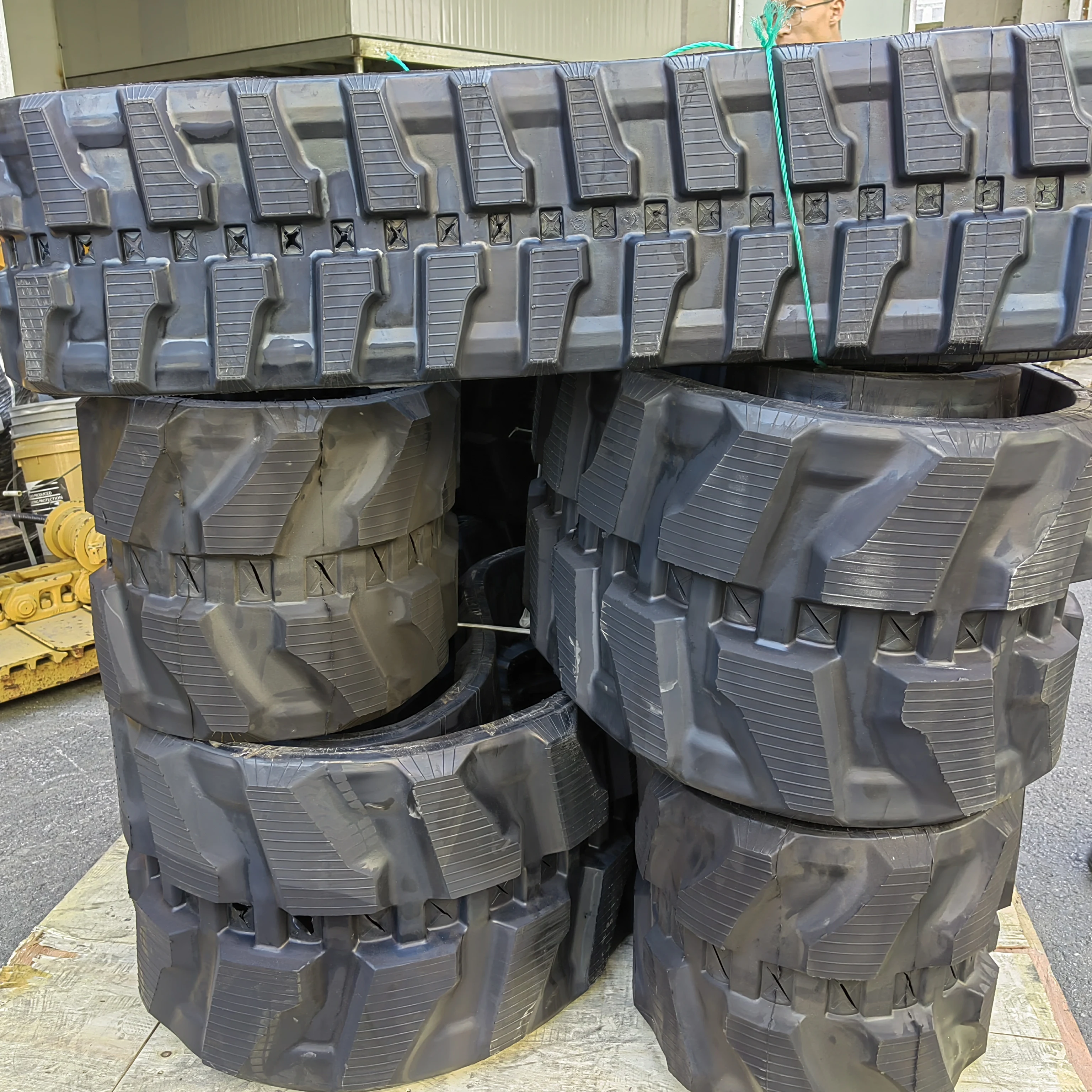 R60 excavator rubber track shoes 400x72.5x76W