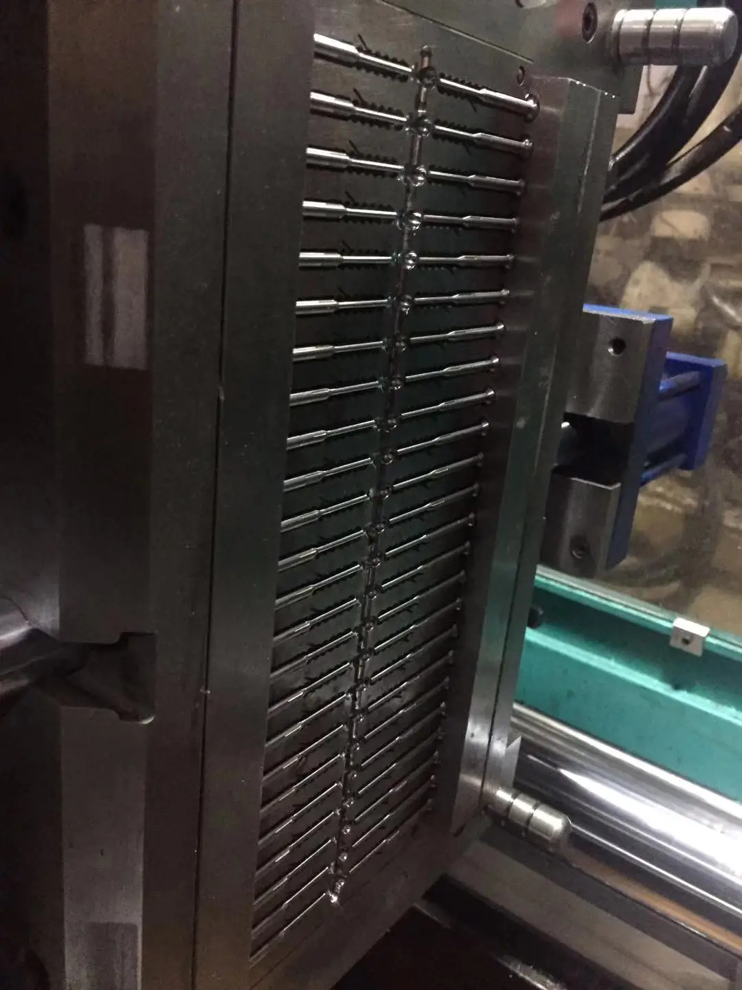 Expansion Anchor Bolt Frame Fix Expansion Tube Nylon Frame Fixing Anchor mold