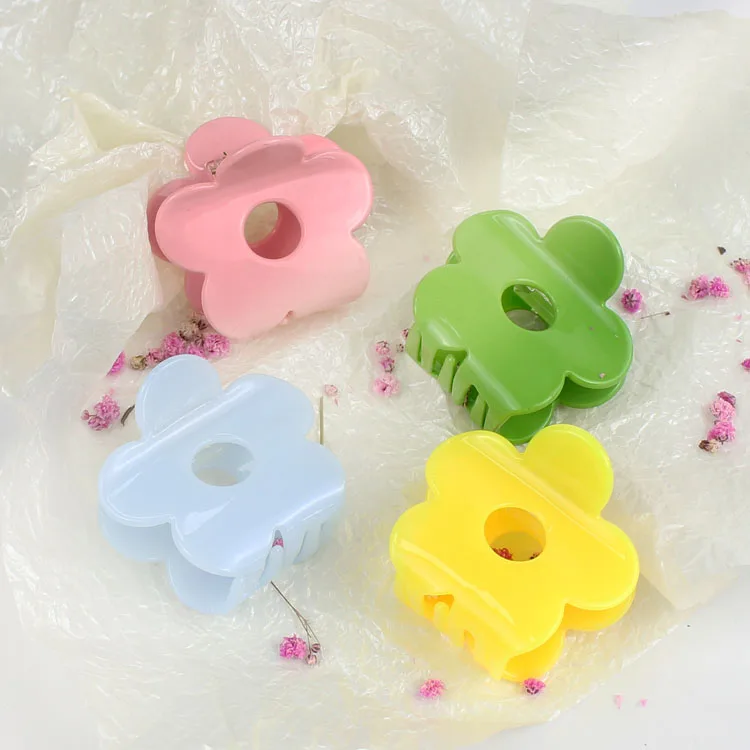 YIYI Custom Wholesale Flower Hair Clips Clutchers Korean Style Hair Claw Clip Cute Glam Acetate Flower Claw Clips For Women