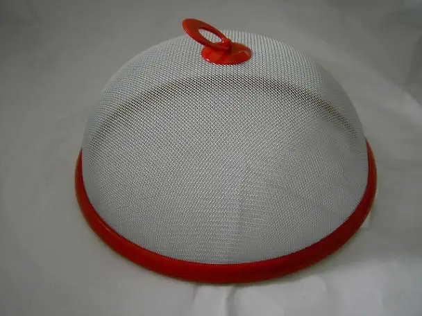 Прозрачная круглая крышка из нержавеющей стали с лаконичным дизайном