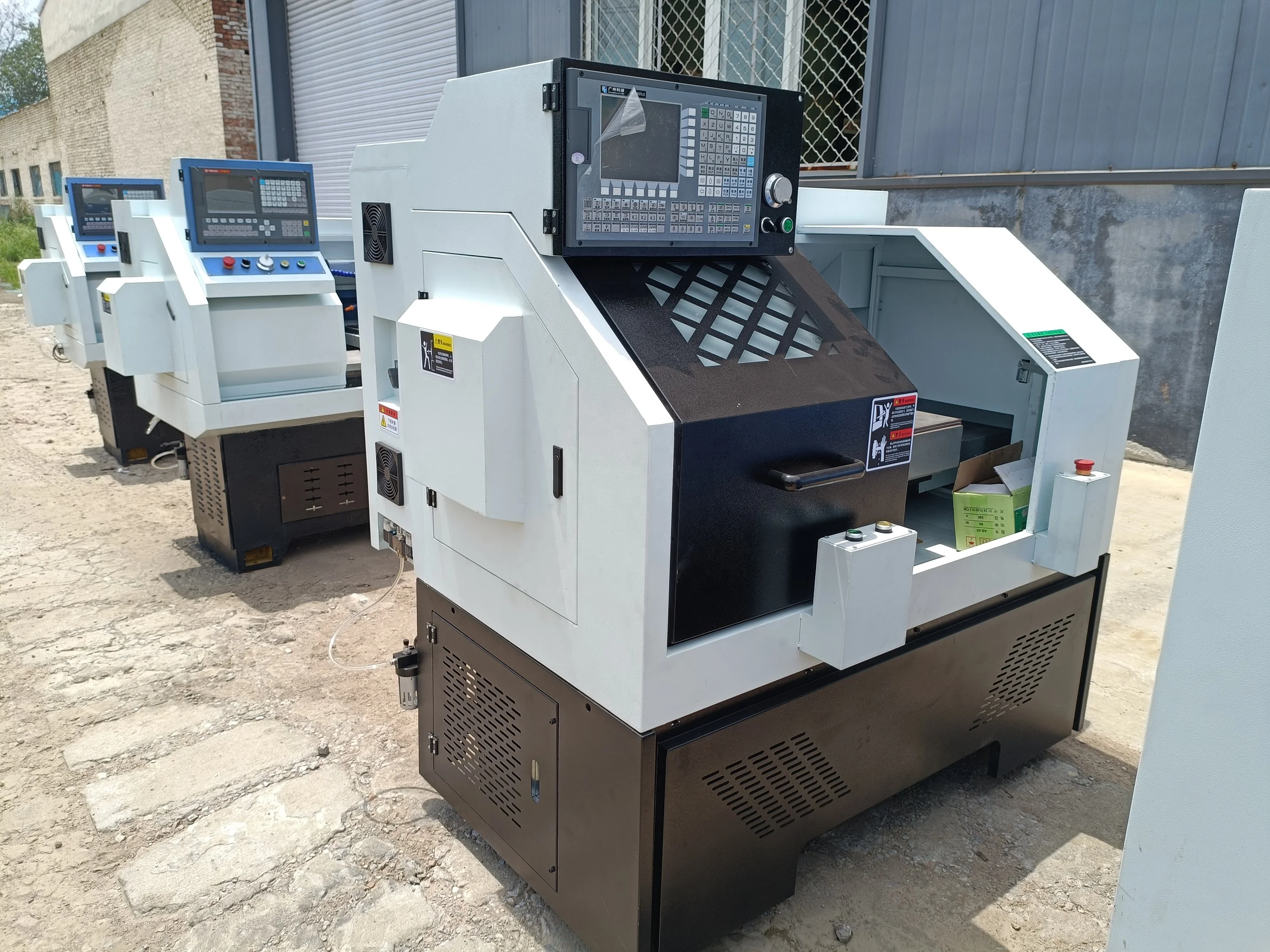 horizontal cnc lathe machine/small five-axis cnc lathe milling machine/cnc lathe machine with fanuc control