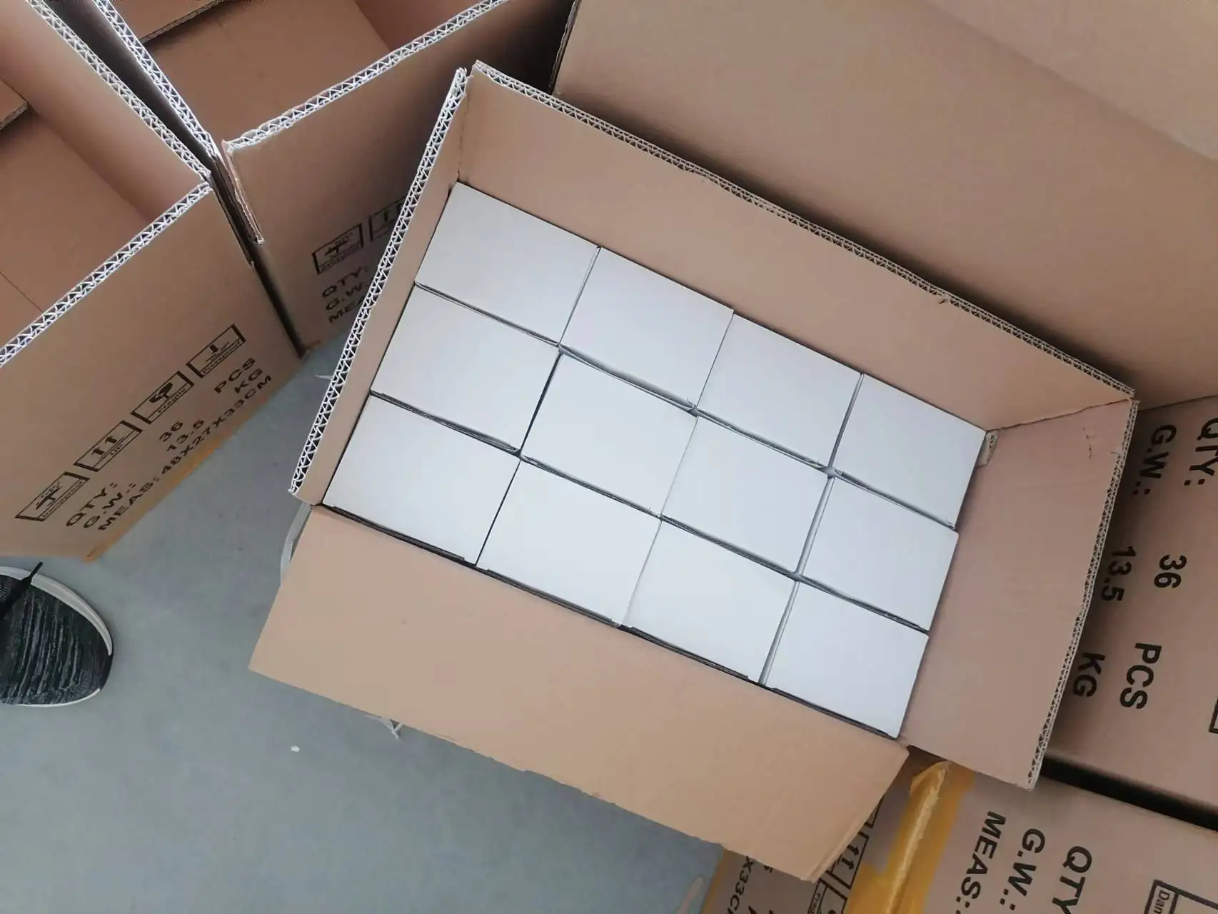 11oz Ceramic Sublimation Blank Mug With Heart-shape Handle for Crafts and Printing