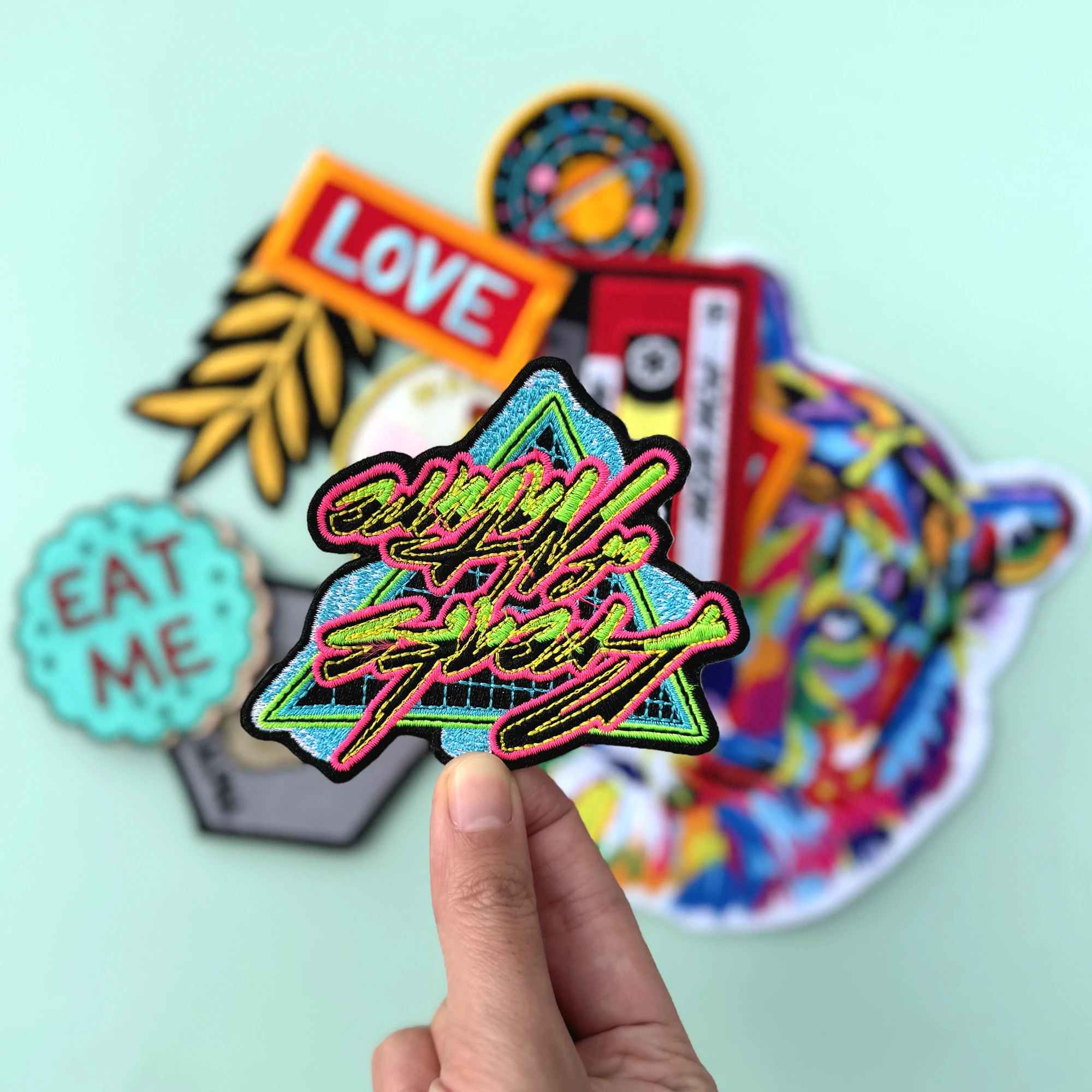 Tiger embroidery patch colorful decorative applique cloth badge Customized fashion iron on sew on embroidered patch for clothing