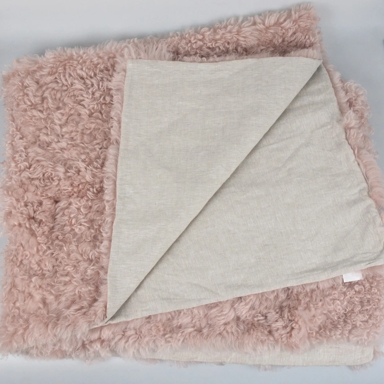 Fashion Tibetan Lamb Rug Goat Skin Blanket Sheep Plate Curly Fur