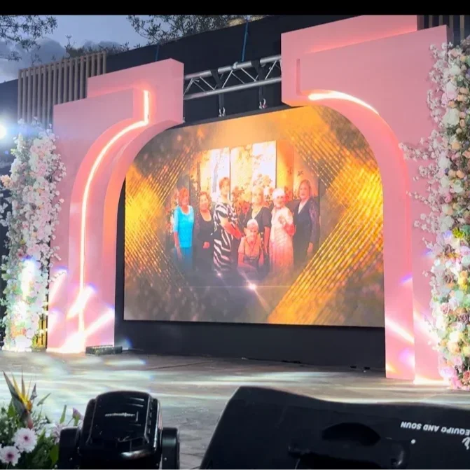 Full Color LED Display P3.9 P2.6mm LED Video Wall 500x500mm Die Cast Aluminum Indoor Display Screens For Stage Backdrop
