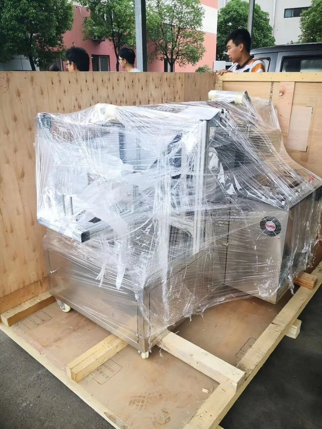 ZL-250IV Автоматическая медицинская спиртовая салфетка машины