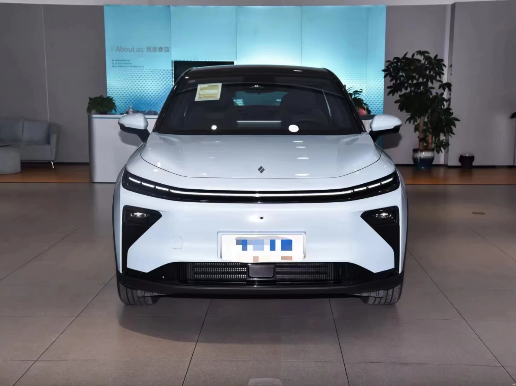 Лидер продаж чистый электрический внедорожник Geely Livan 7 для взрослых 450/605 км дальнего действия новые энергетические автомобили Ev City