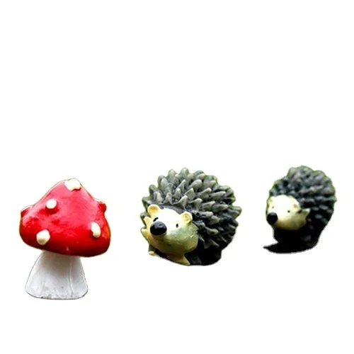 Garden Moss Resin Crafts Artificial Mini Hedgehog Red Dot Mushroom Miniature Ornament Hedgehog Decor Fairy Garden